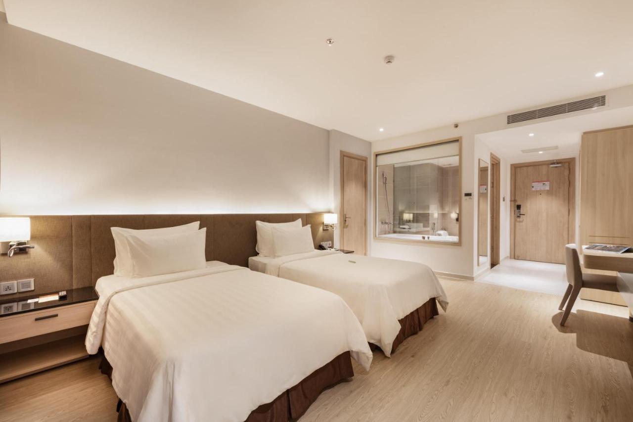 Dqua Hotel Нячанг Екстер'єр фото