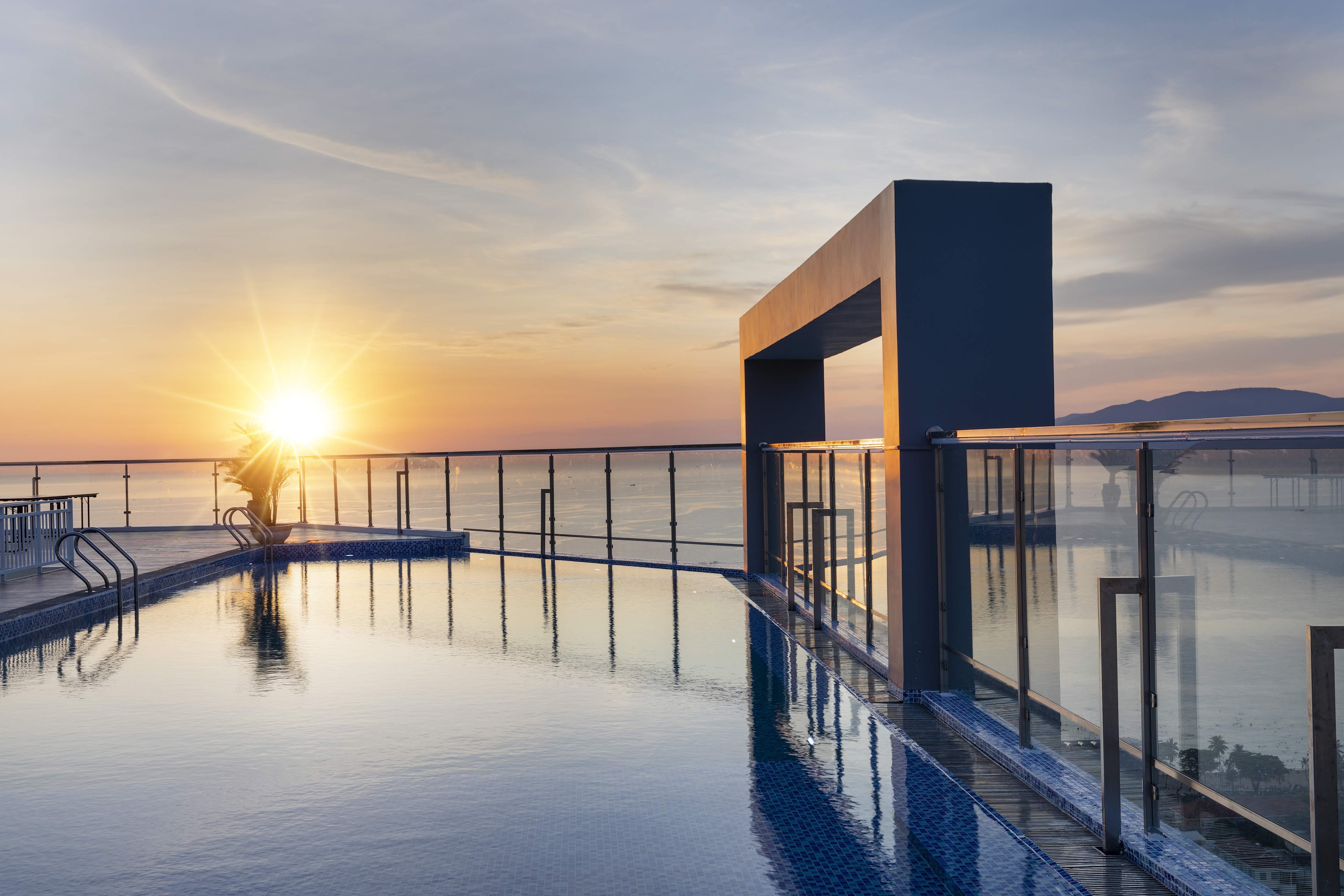 Dqua Hotel Нячанг Екстер'єр фото