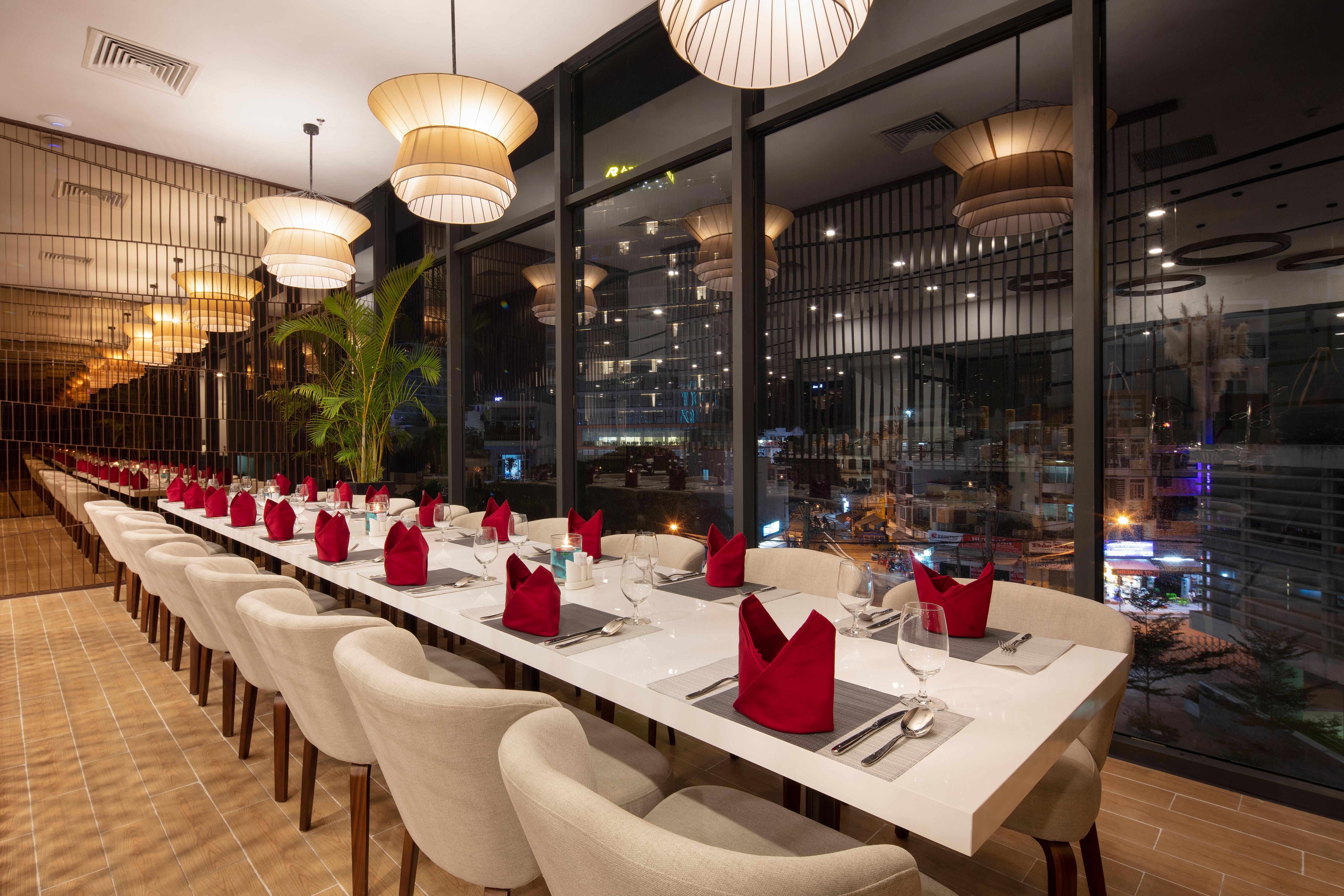 Dqua Hotel Нячанг Екстер'єр фото