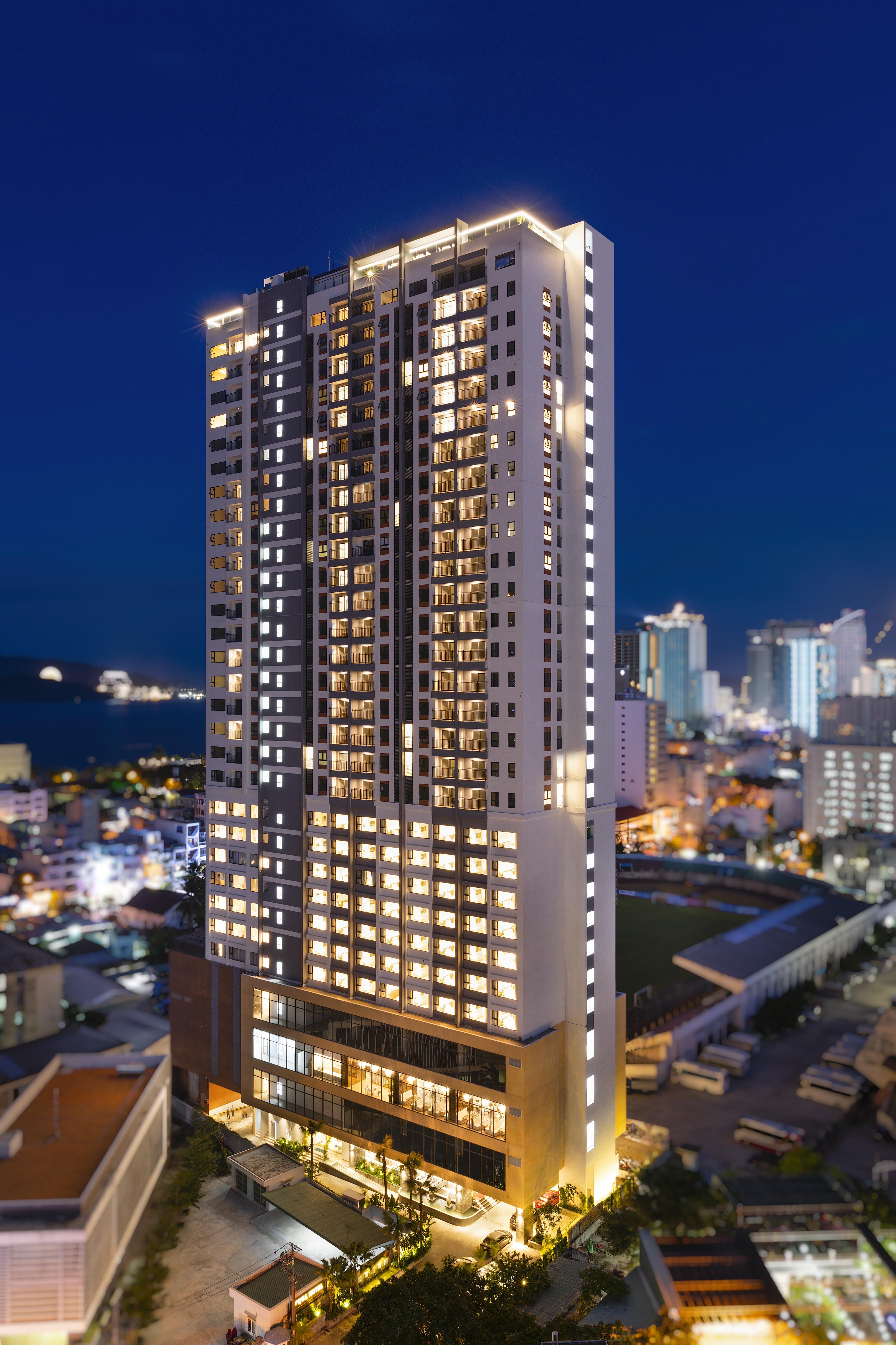 Dqua Hotel Нячанг Екстер'єр фото