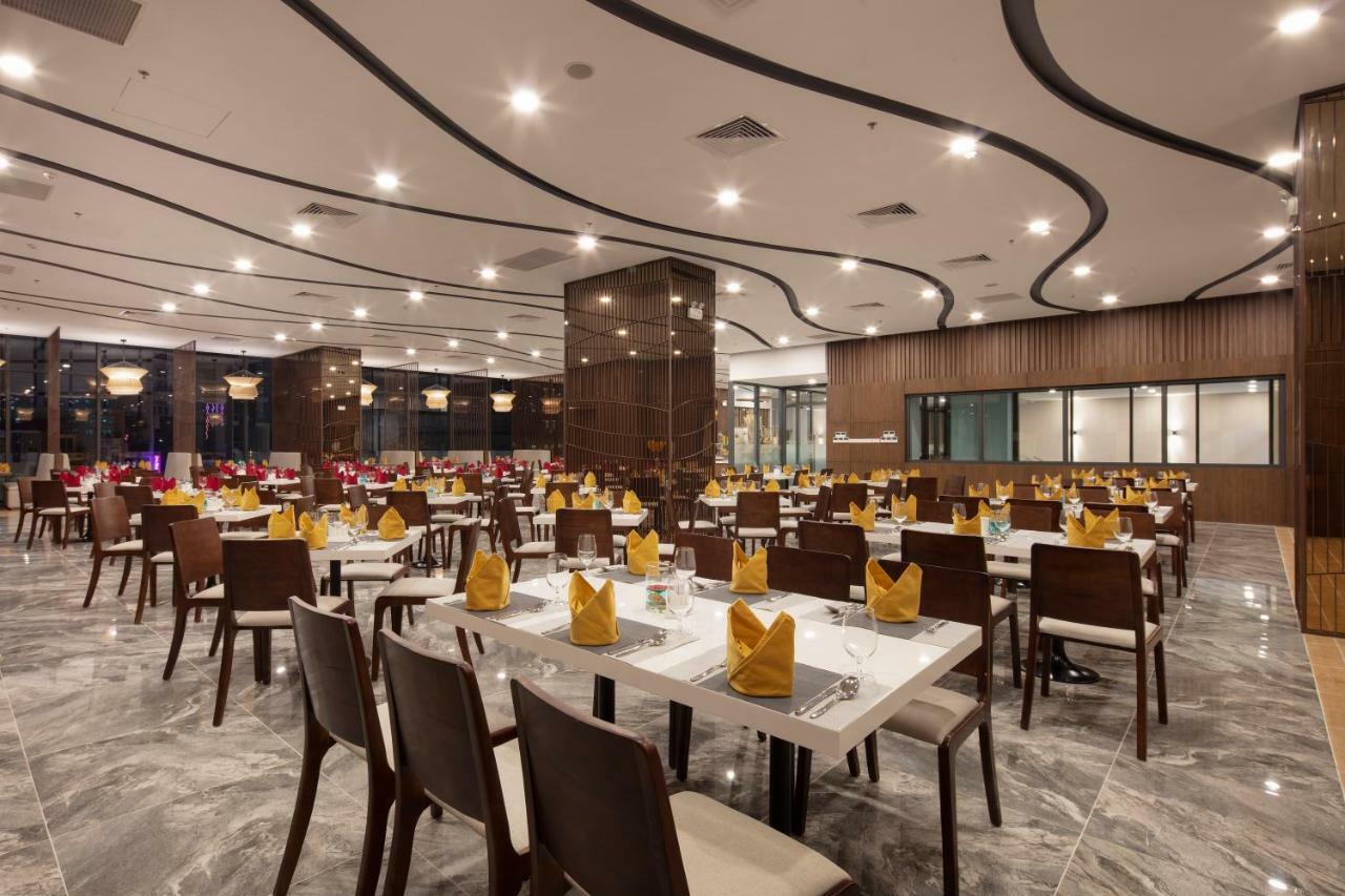 Dqua Hotel Нячанг Екстер'єр фото